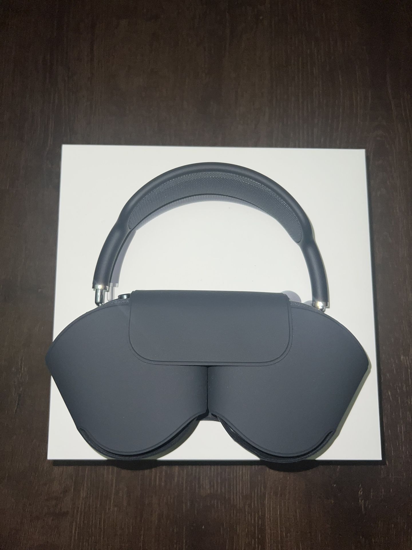 Airpod Max Midnight Colorway