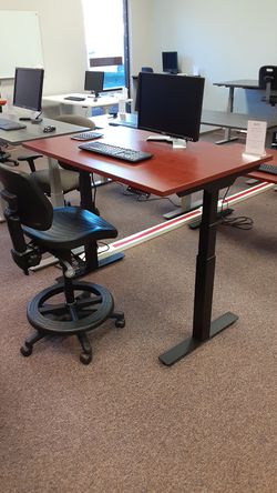 Cherry Electronic Sit-Stand Desk