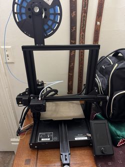 3D Printer With Extra Supplies