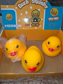 Jumbo duck squishy