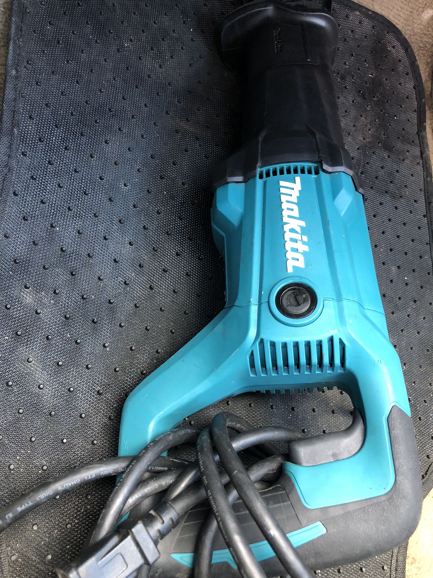Makita Sawzall for Sale in Bakersfield, CA OfferUp