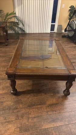 Coffee table set