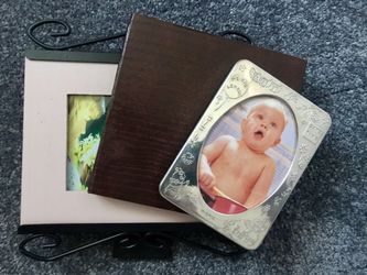 “UNIQUE PHOTO FRAME PACKAGE”!!!...