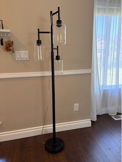 Floor lamp