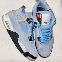 Jordan 4 UNC