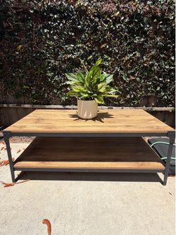 Solid wood coffee table / industrial table