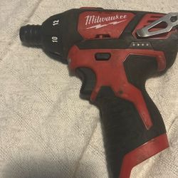 Milwaukee M12 12volt Lithium Ion Cordless 1/4 In Hex Screwdriver