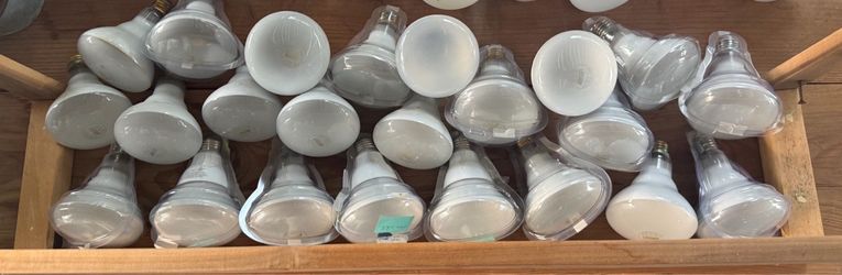 73 Light Bulbs 💡 LED and incandescent
