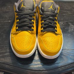 Jordan 1 Low University Gold 