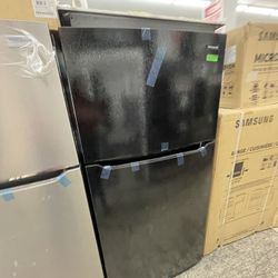 Frigidaire Top And Bottom In Black New Open Box 