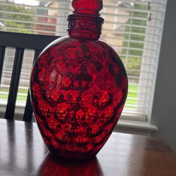 35$ RUBY RED THOUSAND EYE HONEYCOMB VASE W/LID