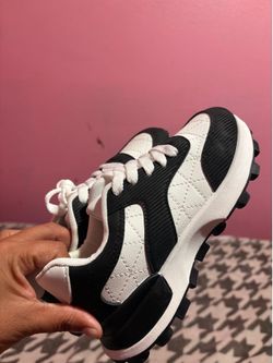 Girls shoes