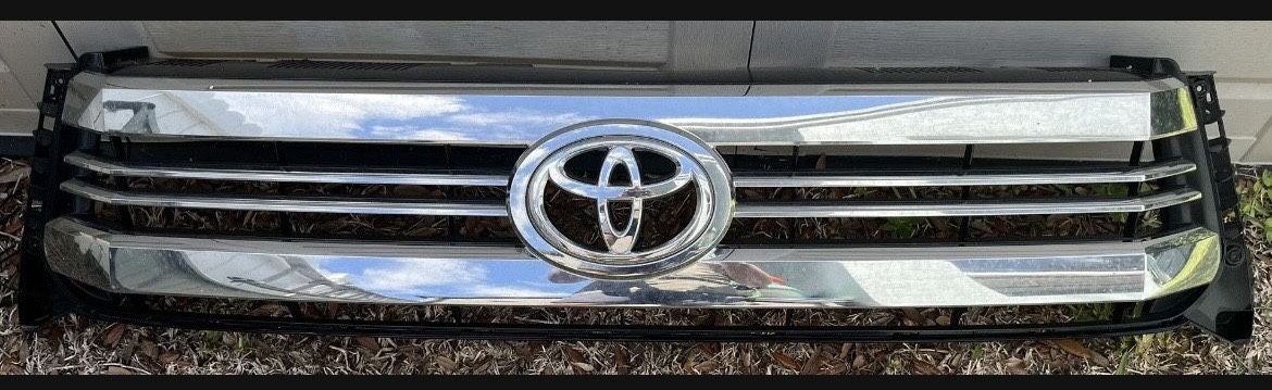 2014-2017 TOYOTA TUNDRA FRONT BUMPER GRILLE GRILL OEM 53114-0C080 14 15 16 17