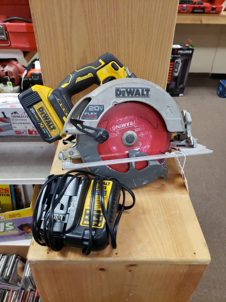 Dewalt 20 Volt Flexvolt 7 1/4" Circular Saw DCS573