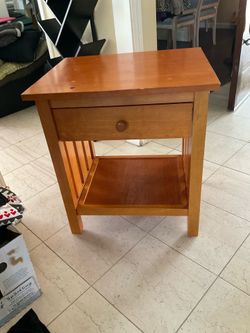 Wooden End Table / Nightstand with Drawer & Shelf