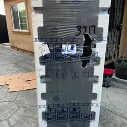 New Frigidaire 18.3 cub ft Top freezer asking $550 