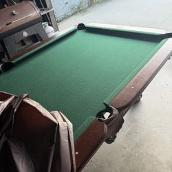 Billiards/Pool Table 