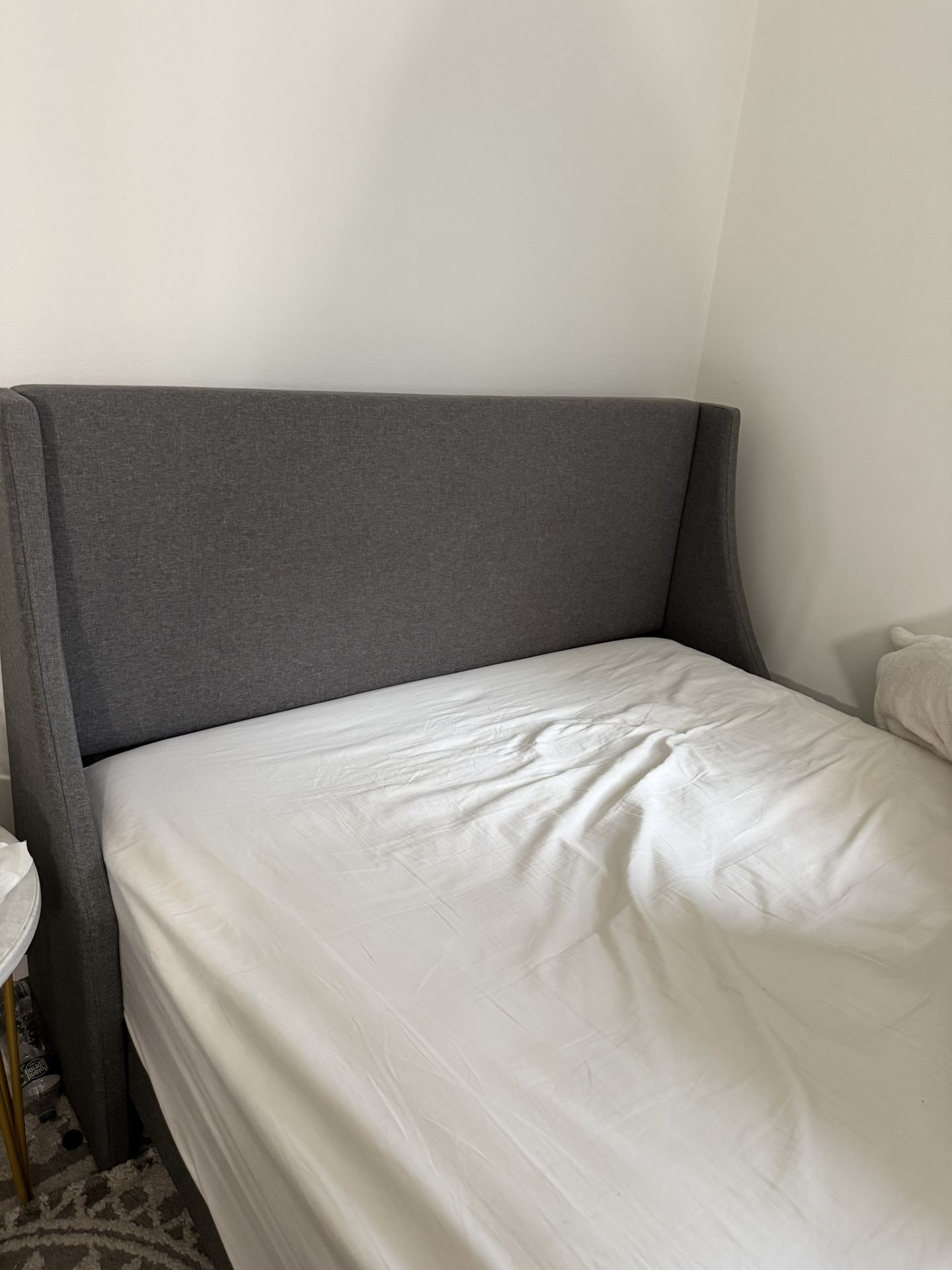 Wayfair Queen gray tuft bed frame, 1 years old 