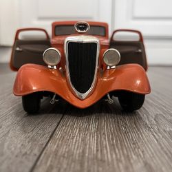 Diecast 1/18 Ertl 1934 Ford American Muscle Street Rod