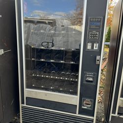 Vending Snack Machines $400 For All 6 Machines