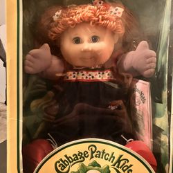 Rare Cabbage Patch Kid  Signed By Xavier Roberts 