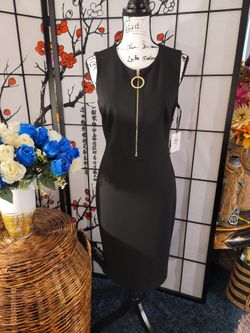 CALVIN KLEIN" PENCIL BLACK DRESS W/INTERLINING/GOLD ZIPPERDESIGN/RETAIL  $134 for Sale in Anaheim, CA - OfferUp
