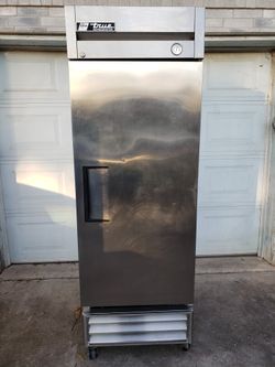 True Brand Comercial Cooler 