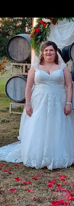 Wedding dress size 22/24