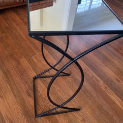 Accent Table 