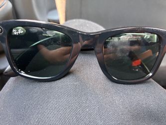 Meta glasses green lenses