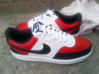 Men's Nike sneakers