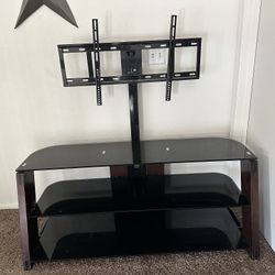 TV Mount / TV Stand