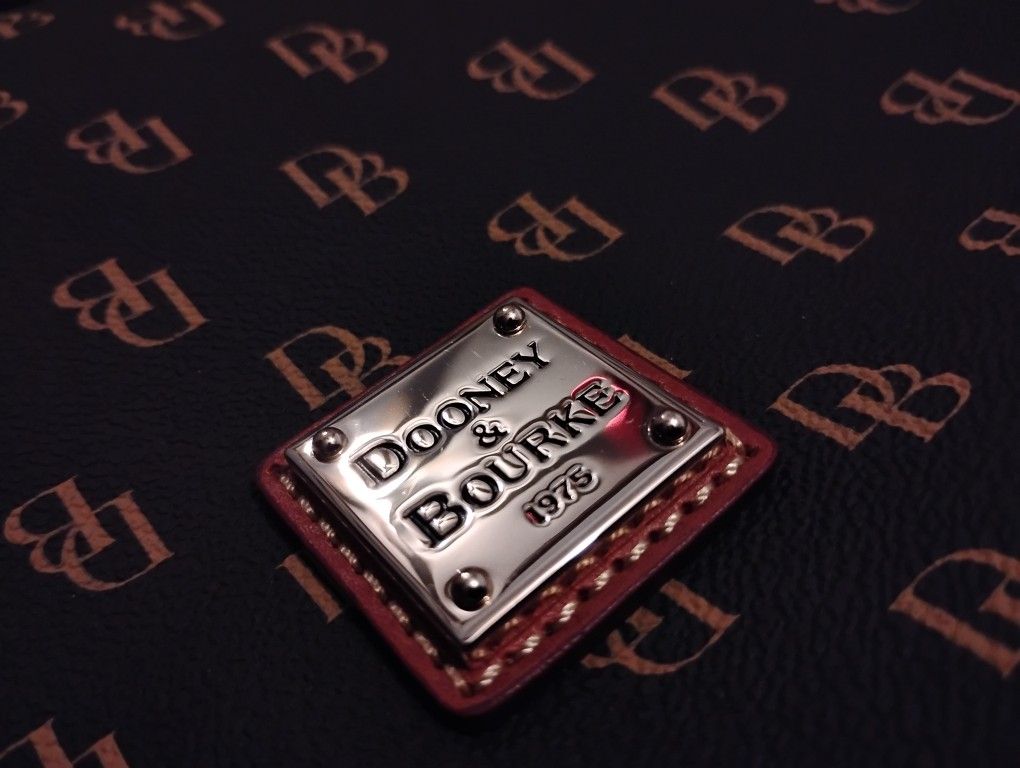 Dooney & Bourke Lani Crossbody Bag