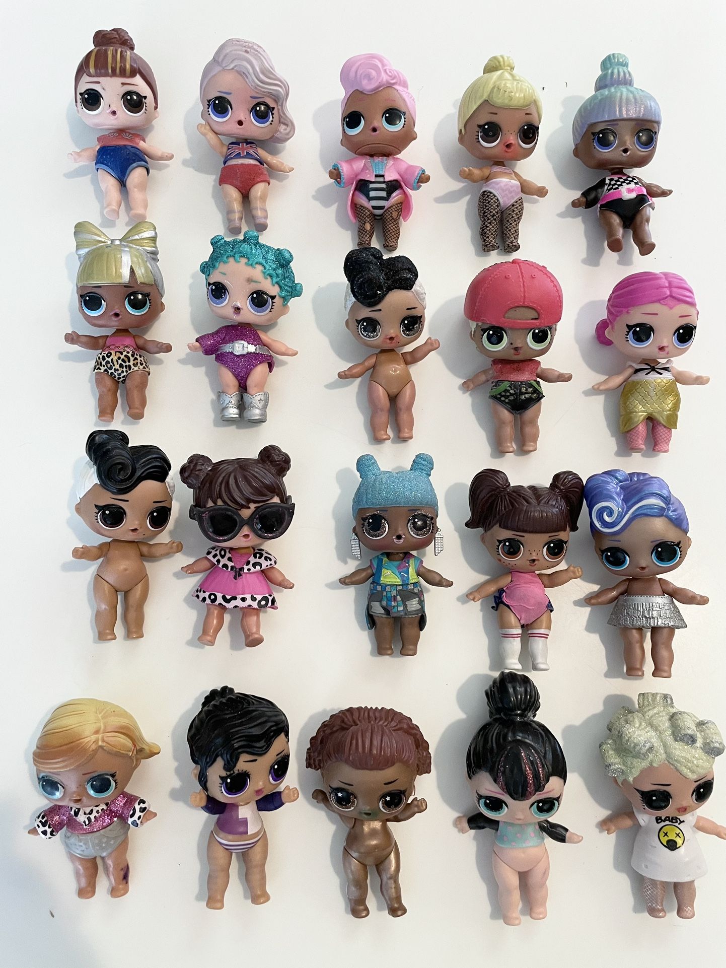 Lot Of 25 LOL Surprise Dolls   Price Is FIRM