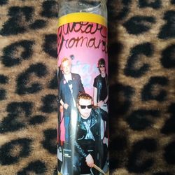 Exploding Hearts 8" Candle