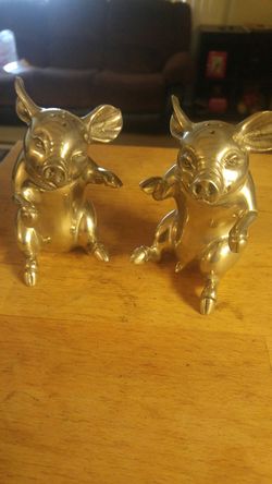 Salt and pepper shakers