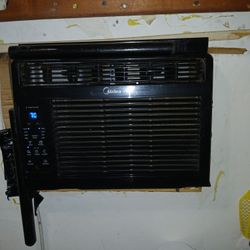 MIDEA AIR CONDITIONER 