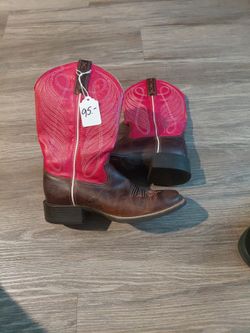 Ariat boots slightly used like new