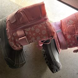 Pink snow boots size 1 youth