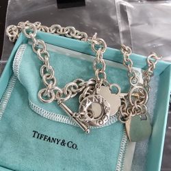 TIFFANY & COMPANY NECKLACE
