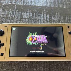 GOLD Nintendo Switch Lite The Legend Of Zelda Hyrule Edition