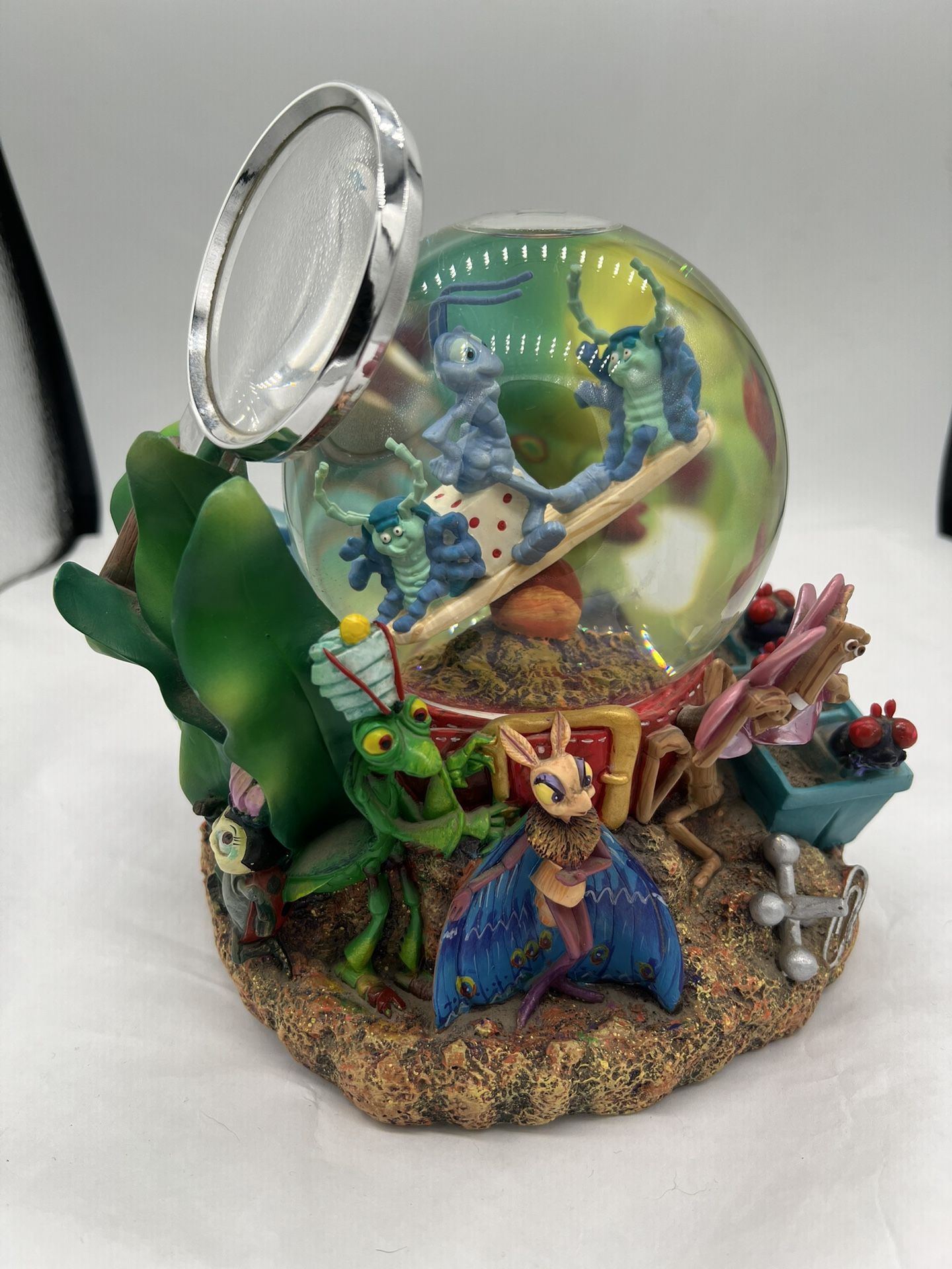 Vintage 1998 A Bugs Life Waterglobe Music Box