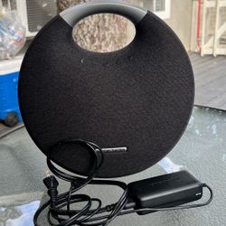 Harman Kardon Portable Bluetooth Speaker 