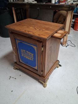 Vintage Golden Nugget Slot Machine Table