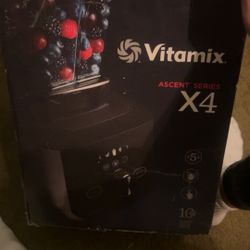 Vitamix Ascent Series X4 blender