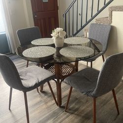 Dining Room / Comedor