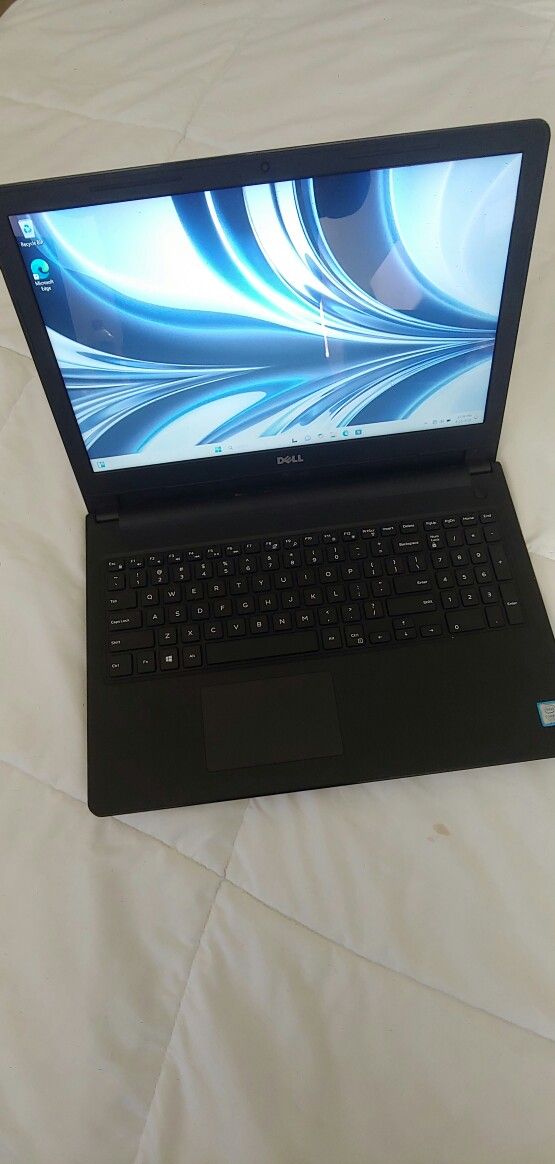 DELL LAPTOP 15" UNLOCKED touch screen WINDOWS 11 8GB RAM 1tb Hd COMPUTER FREE CHARGER works great