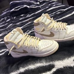  Air Jordan 1 Retro High OG "Vibrations Of Naija" sneakers