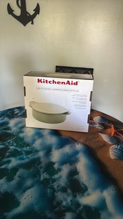 KitchenAid 2.25 Qt Round Casserole Baker with Lid