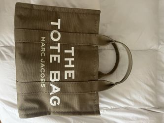 Marc Jacobs The Tote Bag